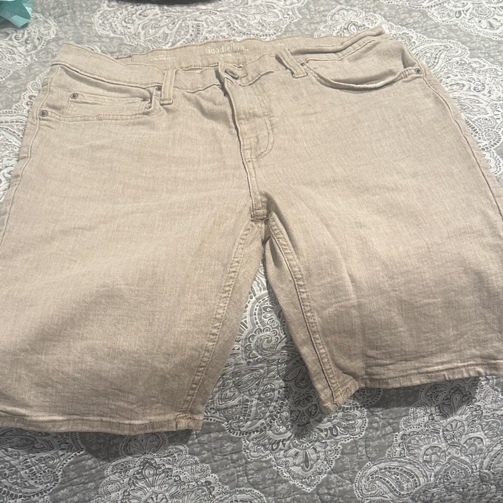 Goodfellow & Co Women's Beige Bermudas